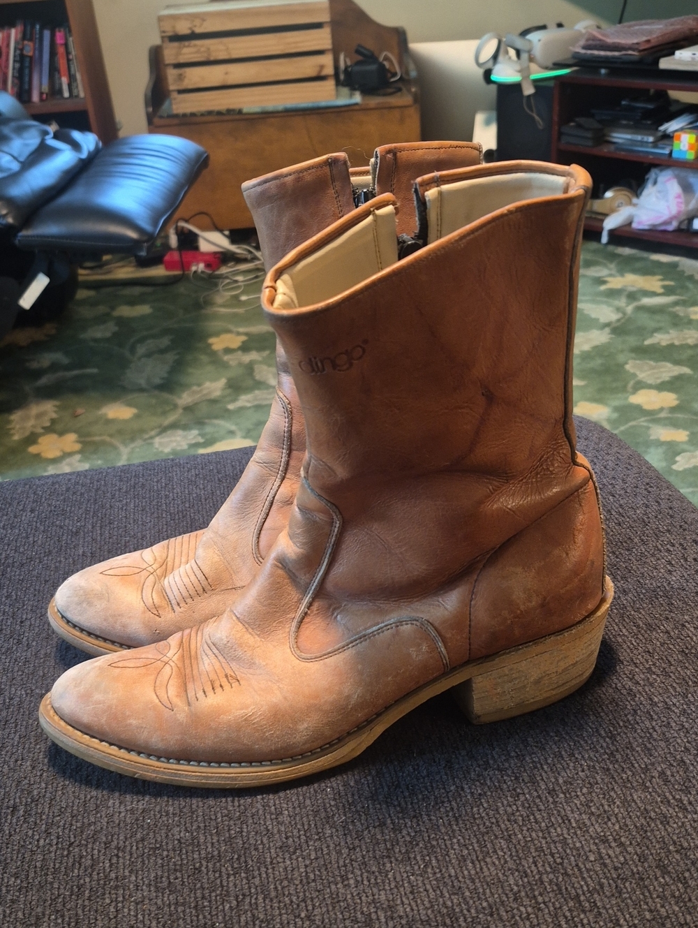 dingo Tan Leather Cowboy Boots